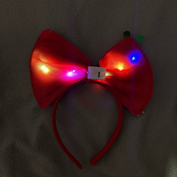 Light Up Festive Red and Green Headbands with Holiday Patterns - Picture 11 of 11